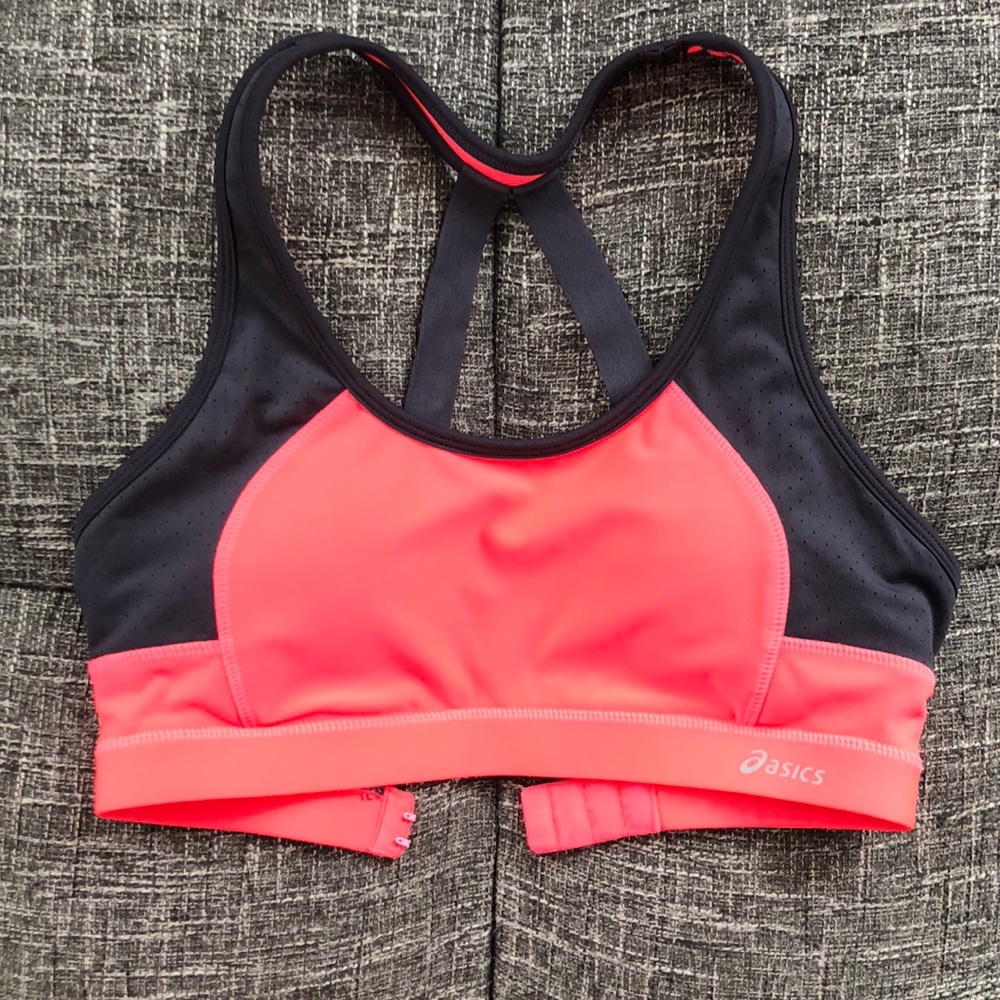 ASICS sport bra top size S like new